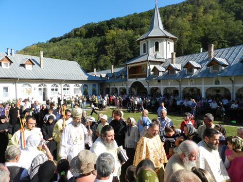 De hramul Mănăstirii Strungari, protopopiatul Sebeş (29 august, 2011)