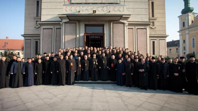 În mijlocul preoților din cele cinci protopopiate ale județului Mureș, cu prilejul Conferinței pastoral-misionare de toamnă (12 noiembrie 2018)