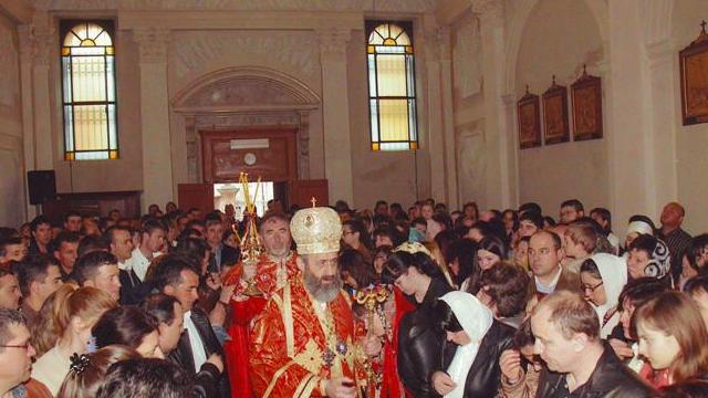 În mijlocul enoriaşilor Parohiei Ortodoxe Române din Bassano del Grappa, Italia (martie 2010)
