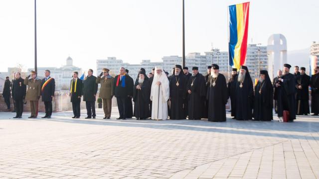 Alături de Preafericitul Părinte Patriarh Daniel și Preafericitul Părinte Patriarh Teofil al III-lea, la Ceremonia de inaugurare a Monumentului Marii Uniri (1 Decembrie 2018)