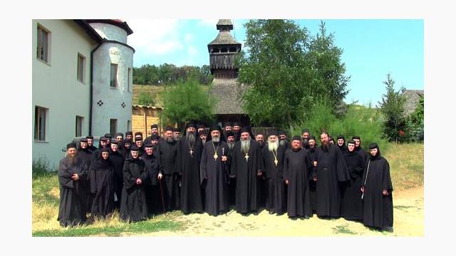 Împreună cu stareţii, stareţele şi duhovnicii mănăstirilor din Eparhie, Mănăstirea „Naşterea Sfântului Ioan Botezătorul” din Alba Iulia (8 august, 2013)