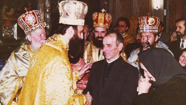 Împreună cu părinţii, în ziua hirotoniei sale întru episcop (21 noiembrie, 1990)